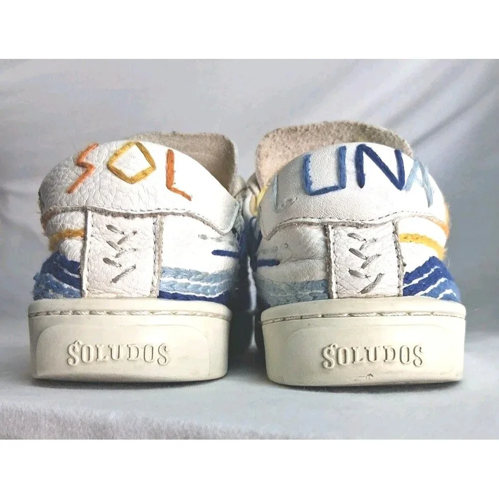 Soludos left shoe